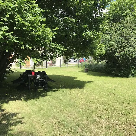 Renove Avec Jardin, Proche Loisirs Et Commerces, A Heure De Nancy Et Metz - Fr-1-584-168 Autrepierre