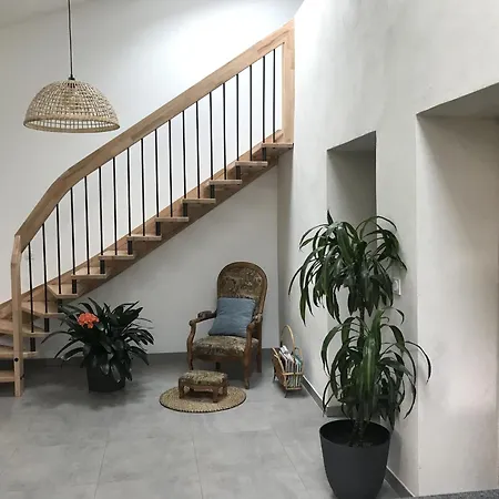 Renove Avec Jardin, Proche Loisirs Et Commerces, A Heure De Nancy Et Metz - Fr-1-584-168