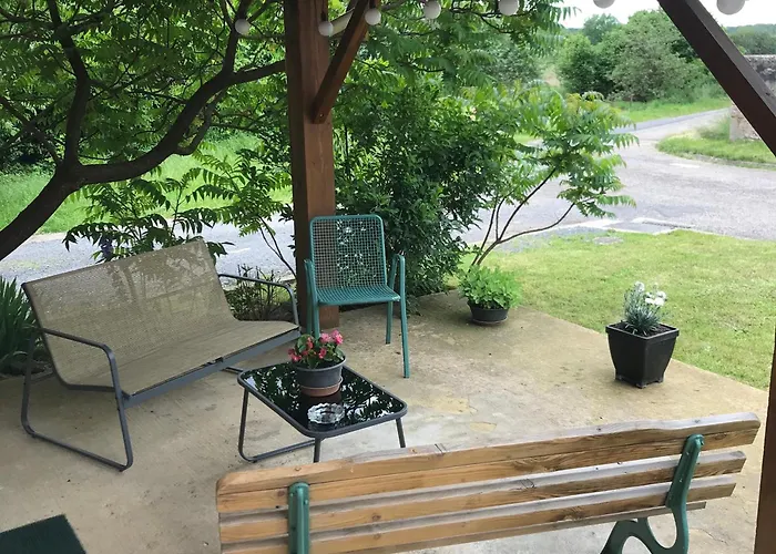 Renove Avec Jardin, Proche Loisirs Et Commerces, A Heure De Nancy Et Metz - Fr-1-584-168